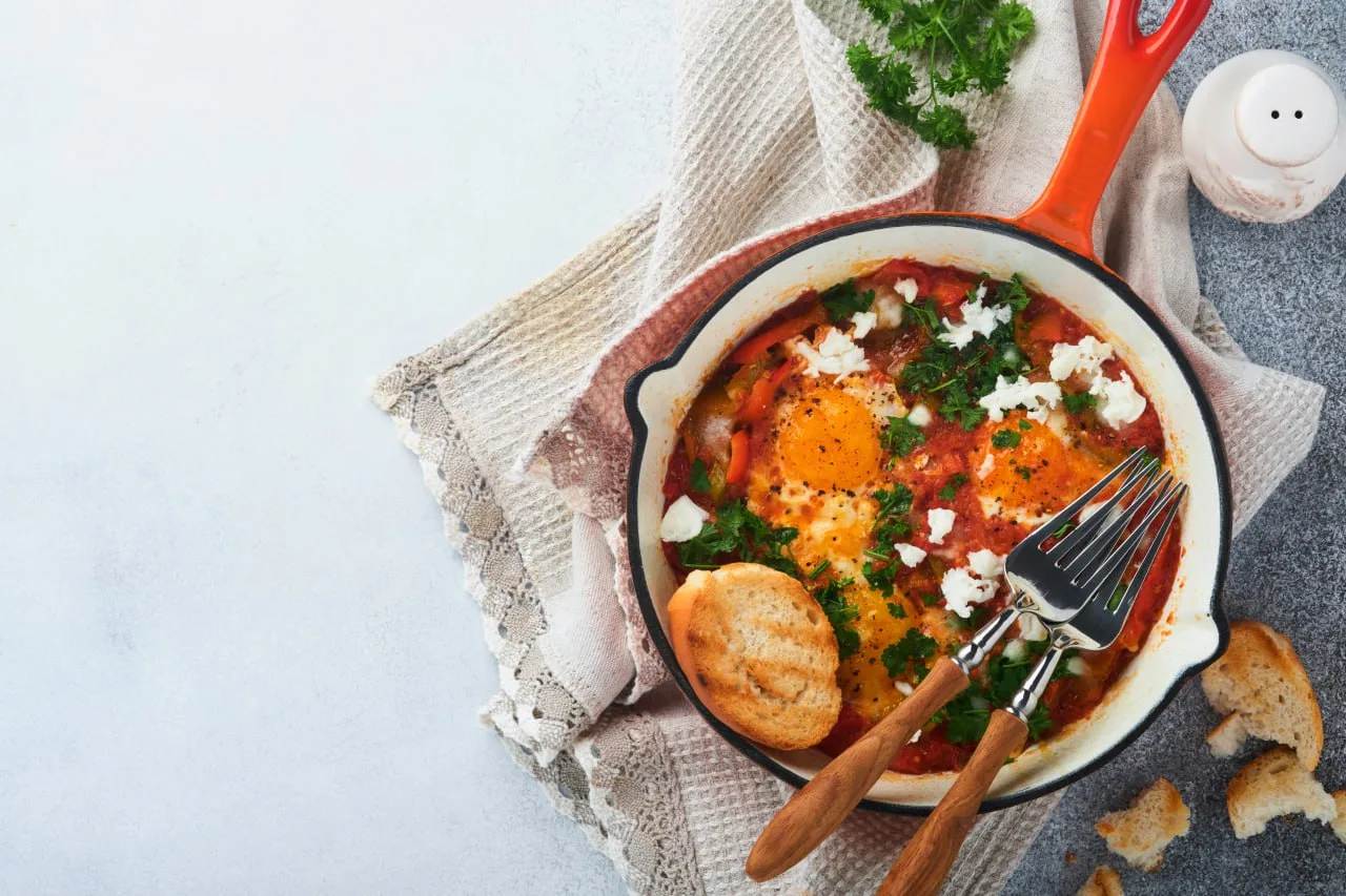 Yumurtalı Közlenmiş Kırmızı Biber Tarifi
