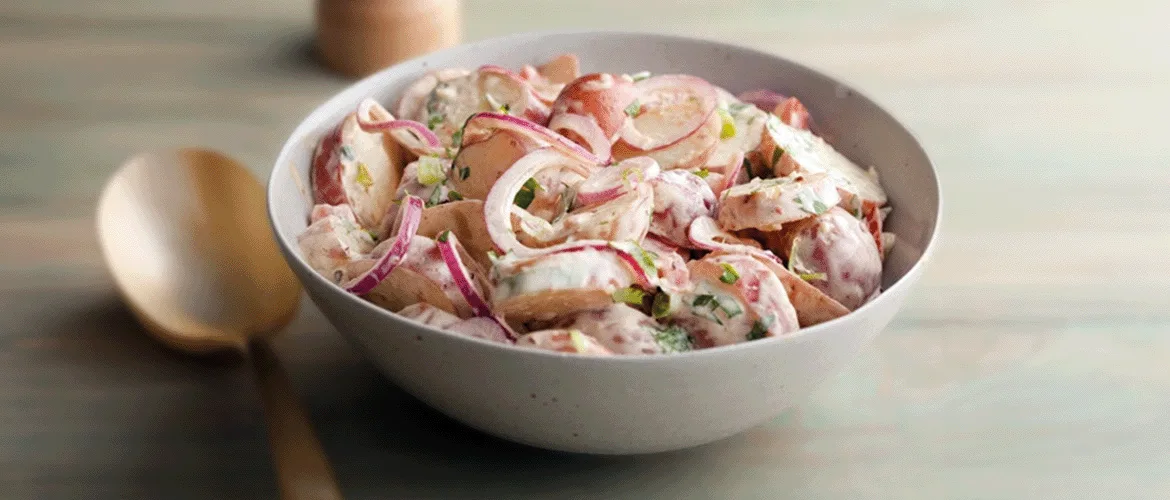 Sarımsaklı Patates Salatası