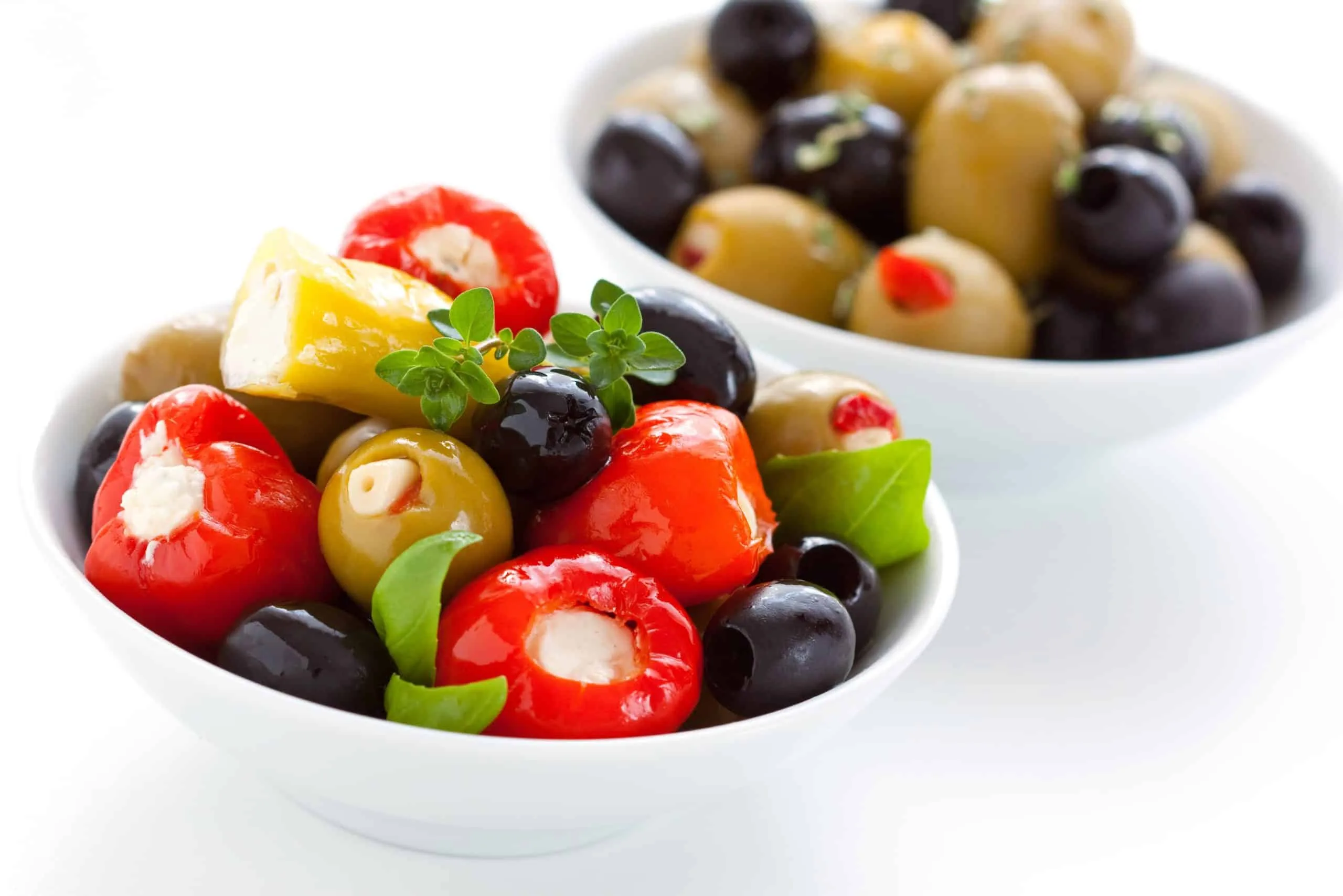 Parti ve Davet Sofralarında Zeytin ve Turşuların Kullanımı